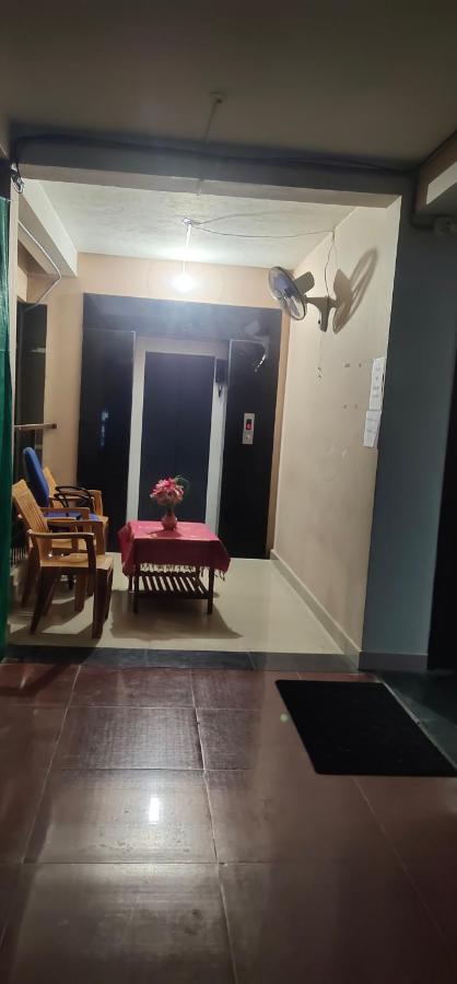 J J Residency Hotel Pondicherry Exterior foto