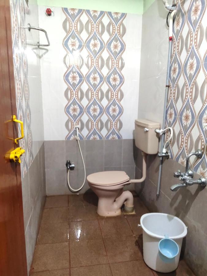 J J Residency Hotel Pondicherry Exterior foto